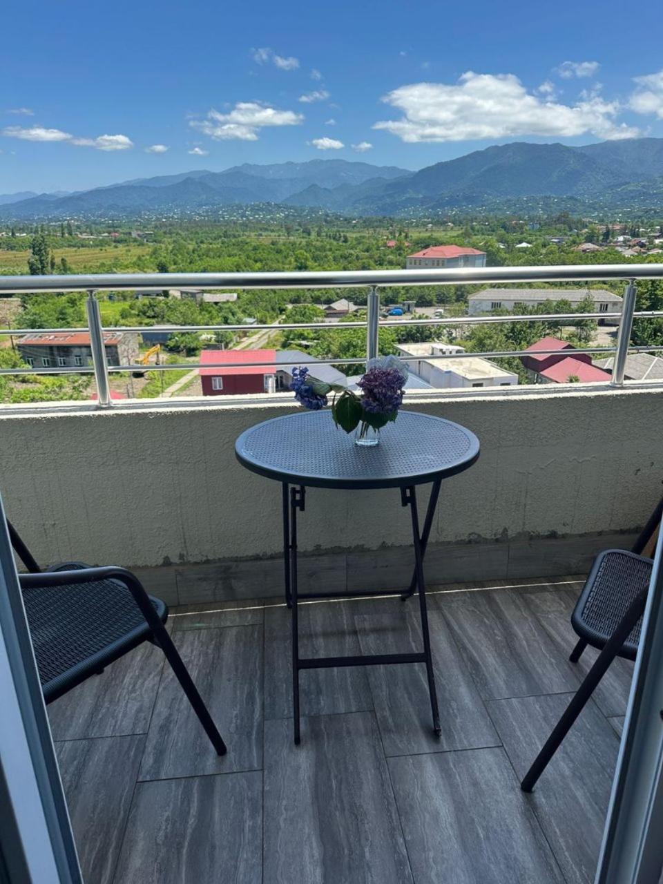 In With Mountain View Appartement Kobuleti