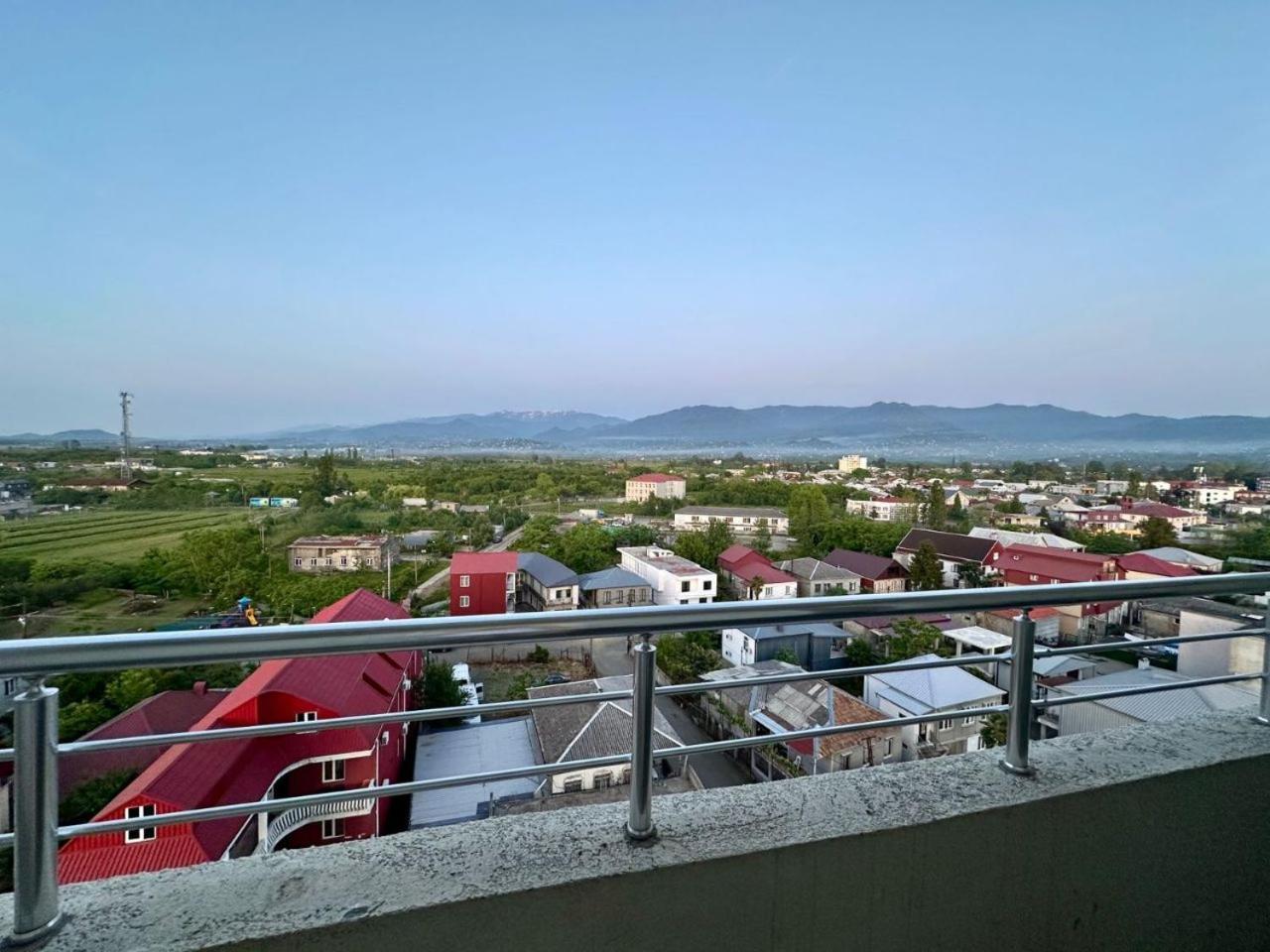 In With Mountain View Appartement Kobuleti